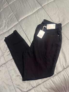 a.n.a Black Skinny High-Rise Women’s Jeans Size 14